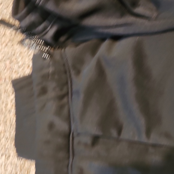3 pairs of pants - Picture 3 of 6